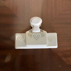 💞Rare Find!! Large Boarder Heart Pattern Paper Punch 💞